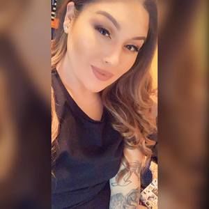 Meet your Posher, Alexis